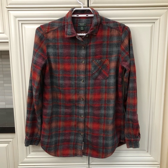 Roots Tops - Roots women’s flannel plaid button shirt